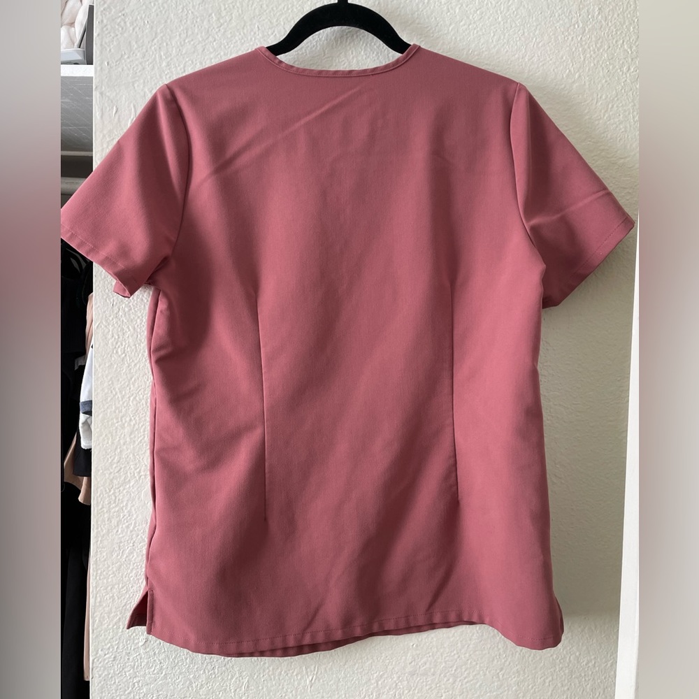Figs Catarina Mauve Scrub Top